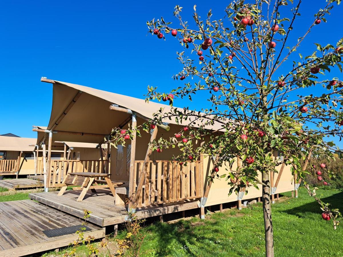 De Hazelaarshof Luxe Glampingtent Bij Natuurgebied De Millingerwaard Kekerdom Luaran gambar